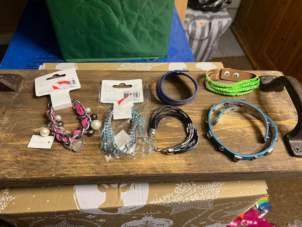 Carnavals armbanden nieuw/zgan, Ophalen, Zo goed als nieuw, Carnaval