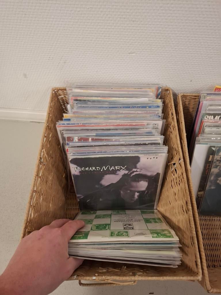 Grote partij van 223 singles, mix van nl en top 40, Cd's en Dvd's, Cd Singles, 6 singles of meer, Ophalen, Gebruikt, Nederlandstalig