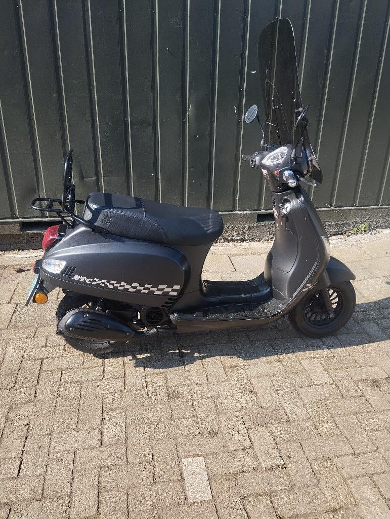 BTC RIVA Vespa Look, Overige merken, Ophalen of Verzenden, Zo goed als nieuw, Benzine