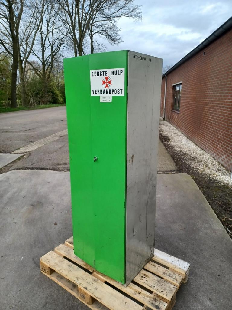 Ijzeren lockerkast / garagekast, Huis en Inrichting, Kasten | Lockerkasten, Ophalen, Gebruikt, -, -