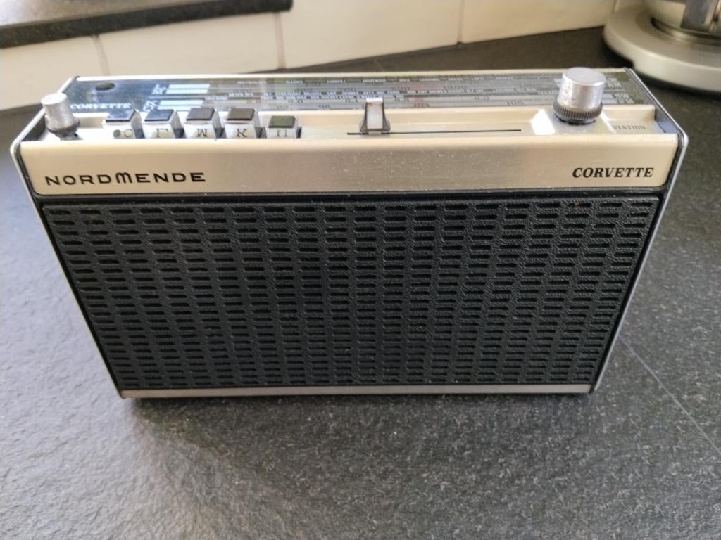 Vintage Nordmende Corvette radio, antenne ontbreekt, Ophalen of Verzenden, Gebruikt, Radio