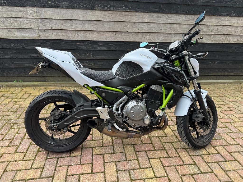 Kawasaki Z650 - Topstaat - Akrapovic uitlaat - 2e eigenaar