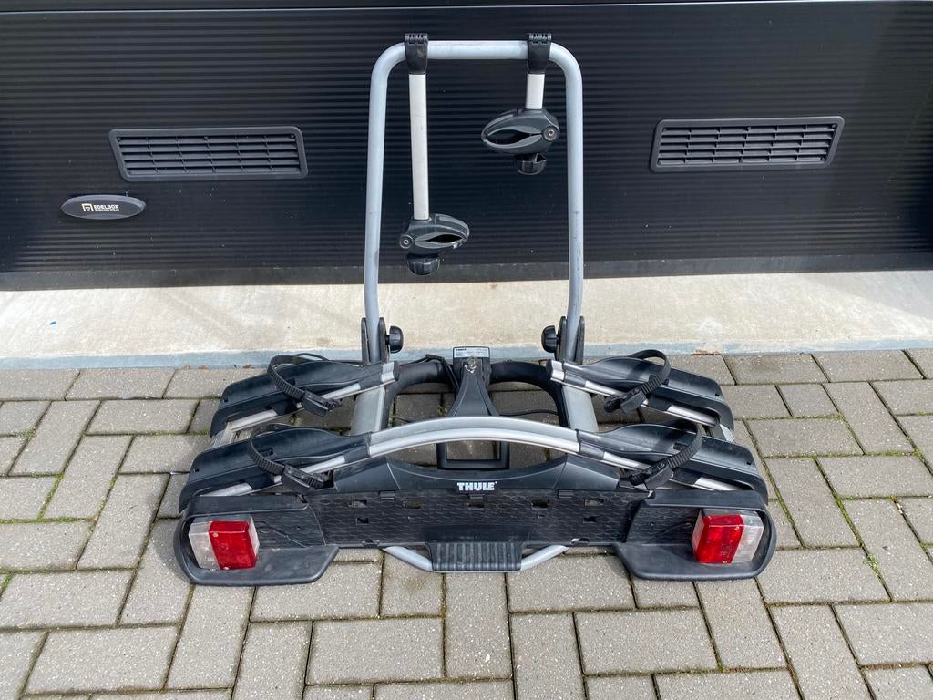 Thule Euroway kantelbare fietsendrager, Ophalen, Elektrische fiets, Zo goed als nieuw, 2 fietsen
