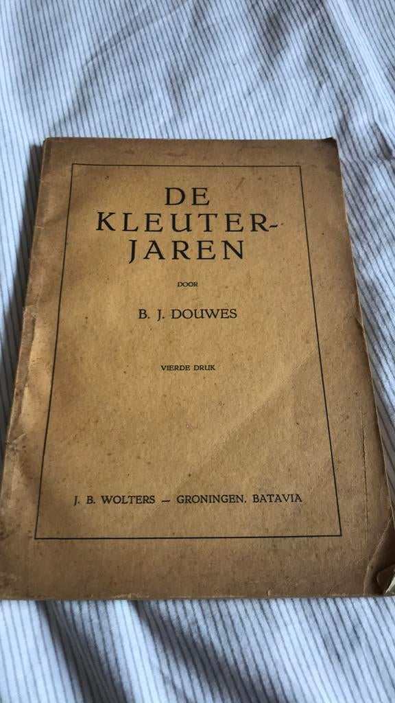 De kleuterjaren door B.J Douwes., Ophalen of Verzenden, Gelezen, Overige niveaus