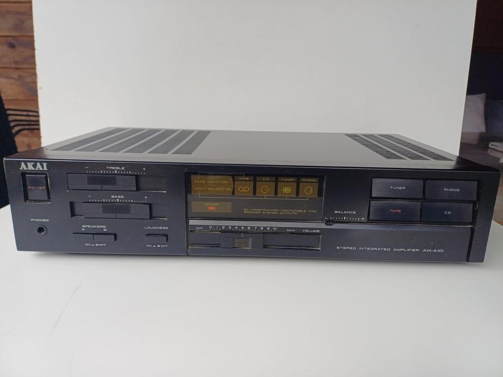 MOET WEG!! Akai AM-A101 Stereo Geïntegreerde Versterker, Overige merken, Gebruikt, Ophalen of Verzenden, Minder dan 60 watt
