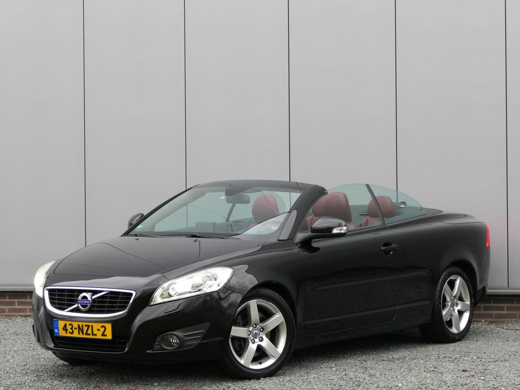 Volvo C70 Convertible 2.4i AUT Summum Navi / Leer / Stoelver, Gebruikt, Cabriolet, 4 stoelen, Zwart