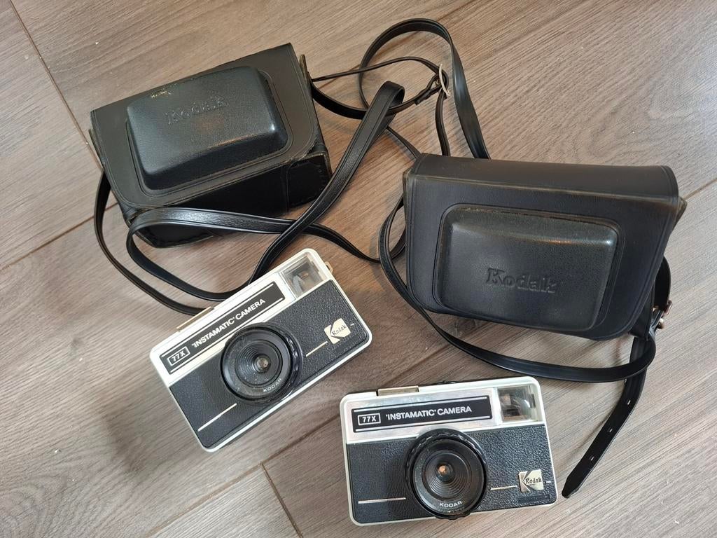 2x Vintage Kodak Instamatic Camera's met tasjes, Audio, Tv en Foto, Fotocamera's Analoog, Ophalen of Verzenden, Gebruikt, Compact