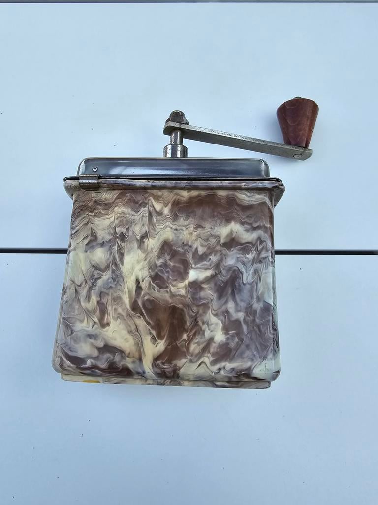 antieke bakeliete GESKA KOFFIEMOLEN in TOPSTAAT €25, Antiek en Kunst, Antiek | Keukenbenodigdheden, Ophalen of Verzenden