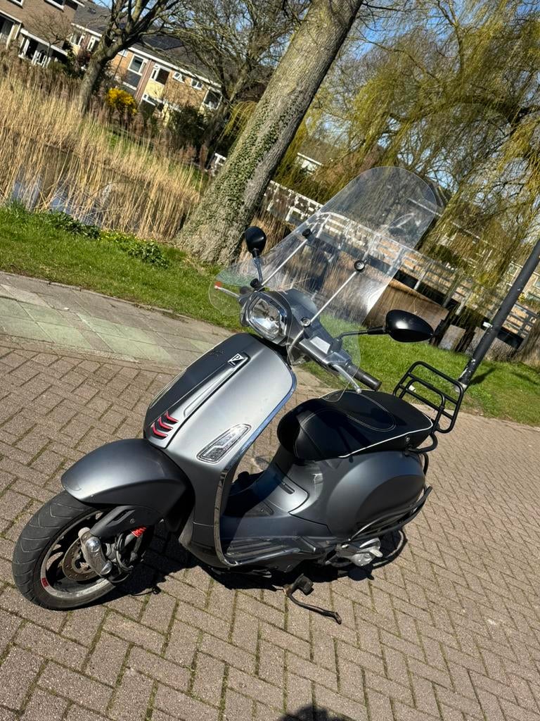 Vespa Sprint | Km 9700 | 2016, Ophalen, Zo goed als nieuw, Benzine, Vespa
