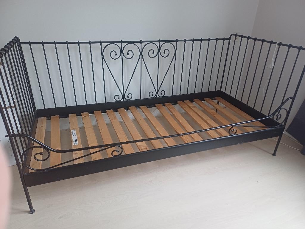 ikea bed metaal 90x 200 zwart, Ophalen, Gebruikt, 90 cm, Eenpersoons