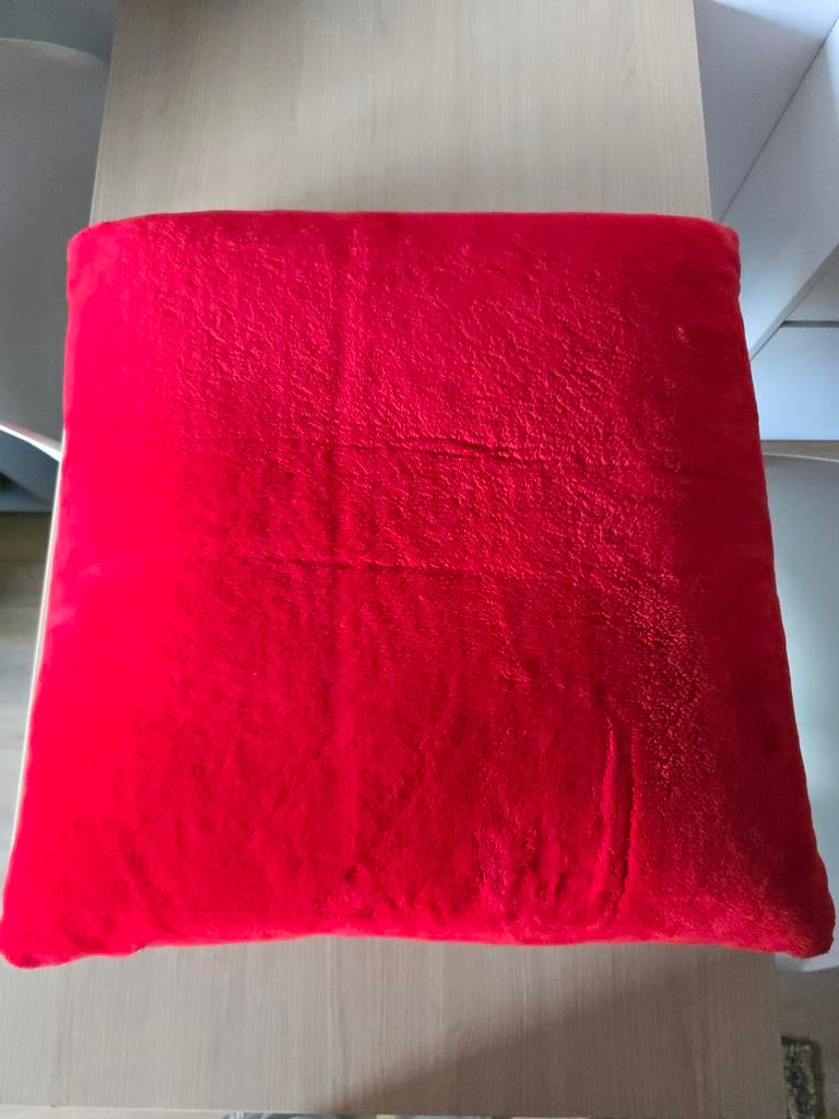 Grote rode sierkussens 70x70 cm, Ophalen, Zo goed als nieuw, Rood, Vierkant