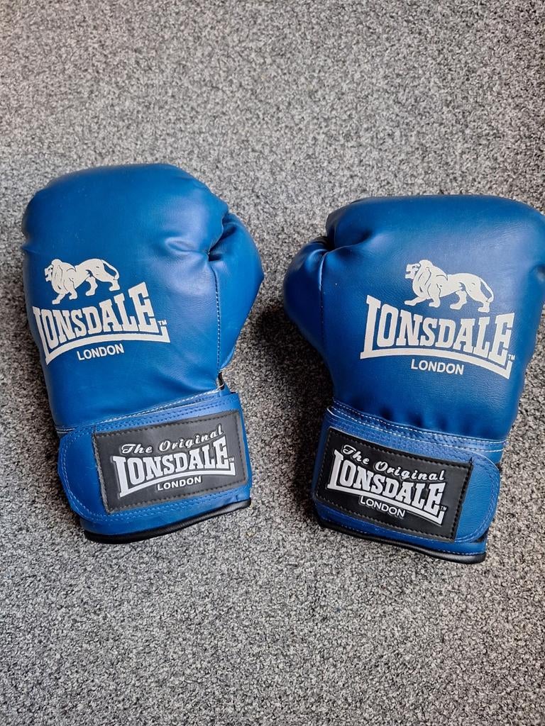 Lonsdale bokshandschoenen blauw (s/m) met gratis bokszak, Ophalen of Verzenden, Zo goed als nieuw, Bokshandschoenen