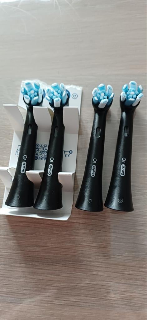 Splinternieuwe Oral B tandenborstels, Sieraden, Tassen en Uiterlijk, Uiterlijk | Mondverzorging, Ophalen, Nieuw, Tandenborstel