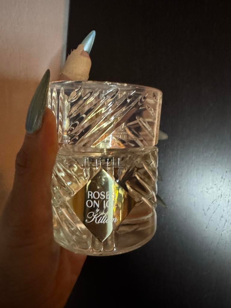 Roses on Ice by Kilian parfum, Sieraden, Tassen en Uiterlijk, Uiterlijk | Parfum, Ophalen of Verzenden, Gebruikt