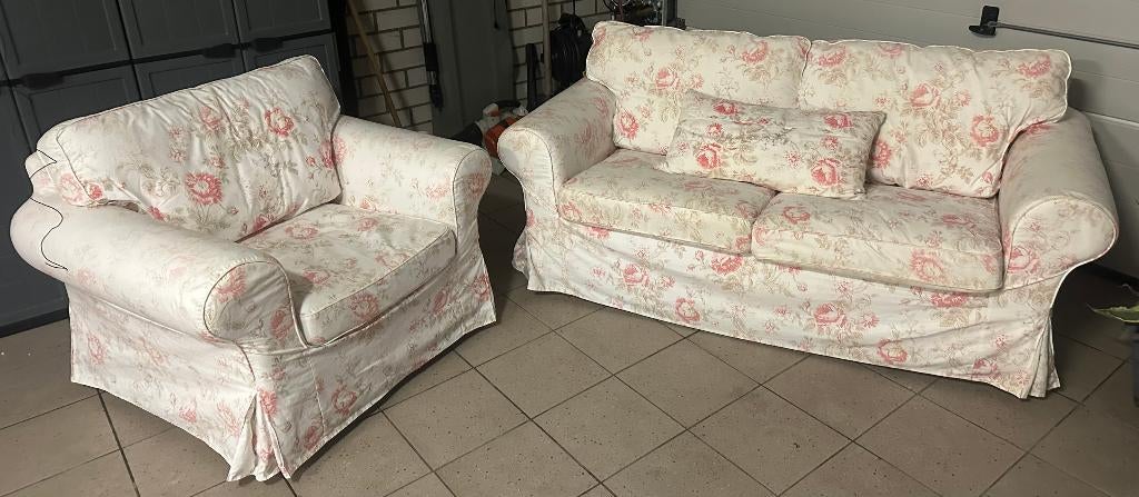 Comfortabele Ektorp 2 zits bank met bloemetjeshoes, Ophalen, Gebruikt, 150 tot 200 cm, Tweepersoons