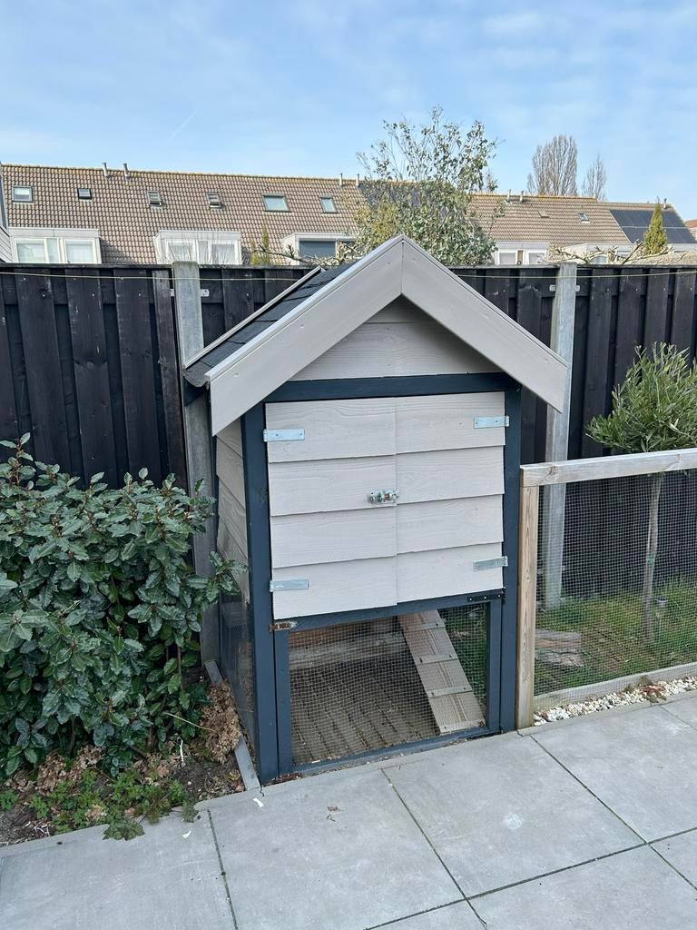 Mooi ruim konijnenhok (net geschilderd), Dieren en Toebehoren, Knaagdieren en Konijnen | Hokken en Kooien, Ophalen, 90 cm of meer