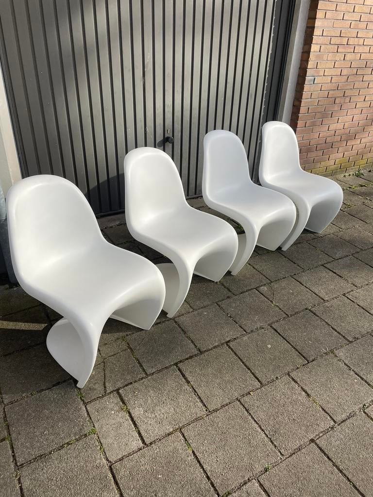 Set van 4 originele Panton Chairs – Verner Panton Design, Ophalen of Verzenden, Zo goed als nieuw, Wit, Twee