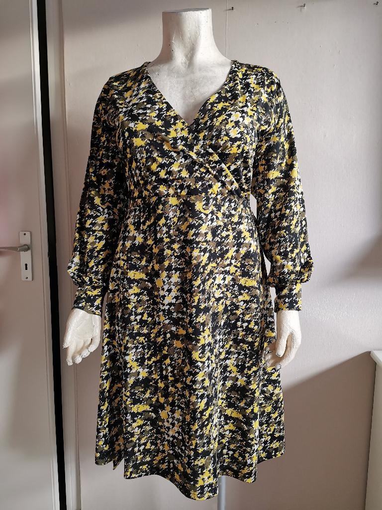 233.. zgan jurk maat xl, Ophalen of Verzenden, Zo goed als nieuw, Overige kleuren, Jurk