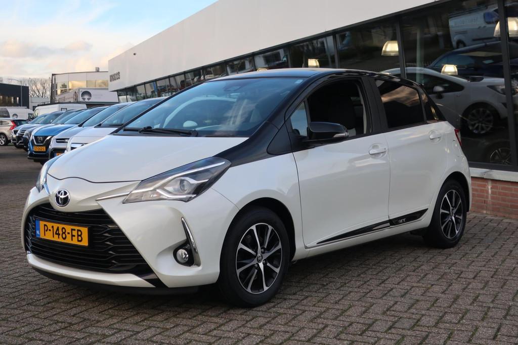 Toyota Yaris 1.5 VVT-i Dynamic, Voorwielaandrijving, Stof, 4 cilinders, Bedrijf