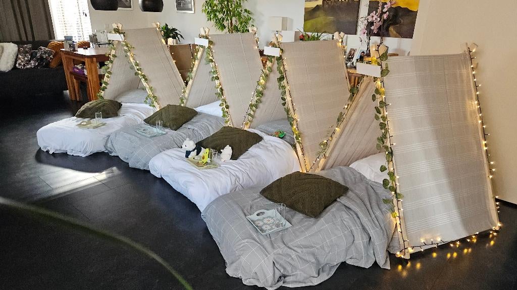 Slaapfeestje binnen tentjes niet huren maar kopen, Ophalen, Zo goed als nieuw