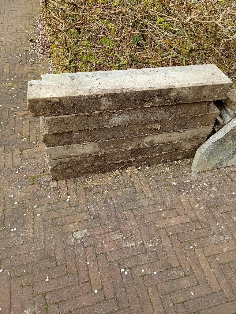 GRATIS bandjes en tegels, Ophalen, Gebruikt, 5 tot 10 m², Beton