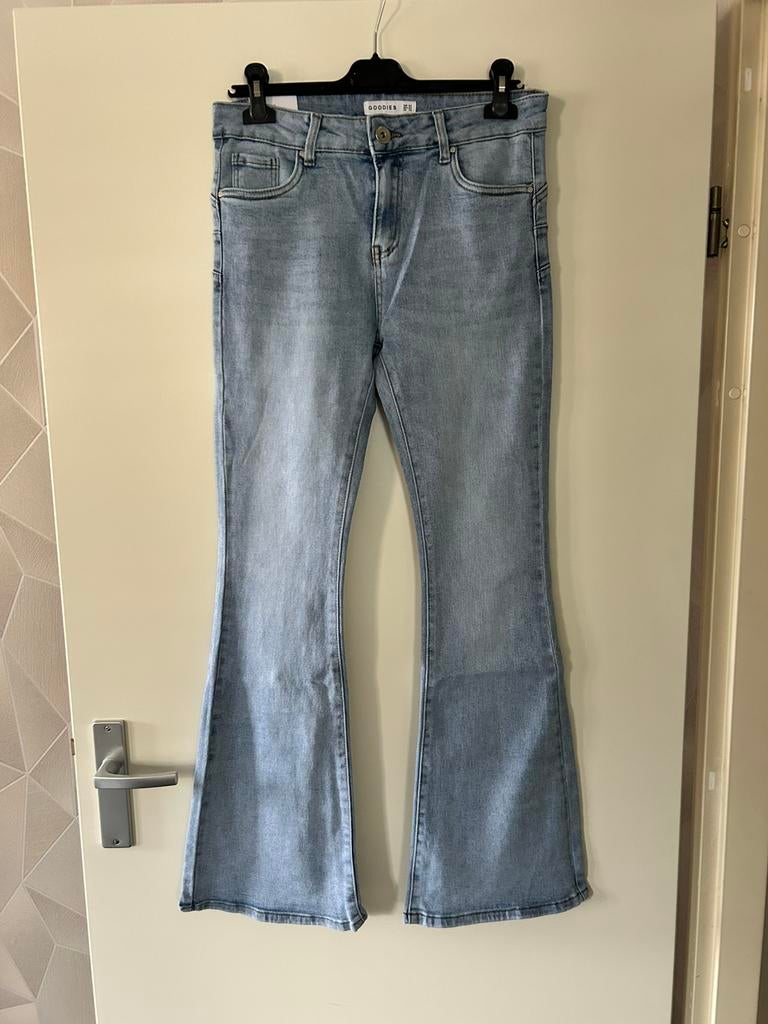Nieuw! Partij Goodie flared jeans & t-shirts, Ophalen of Verzenden, Nieuw, Blauw, Overige jeansmaten