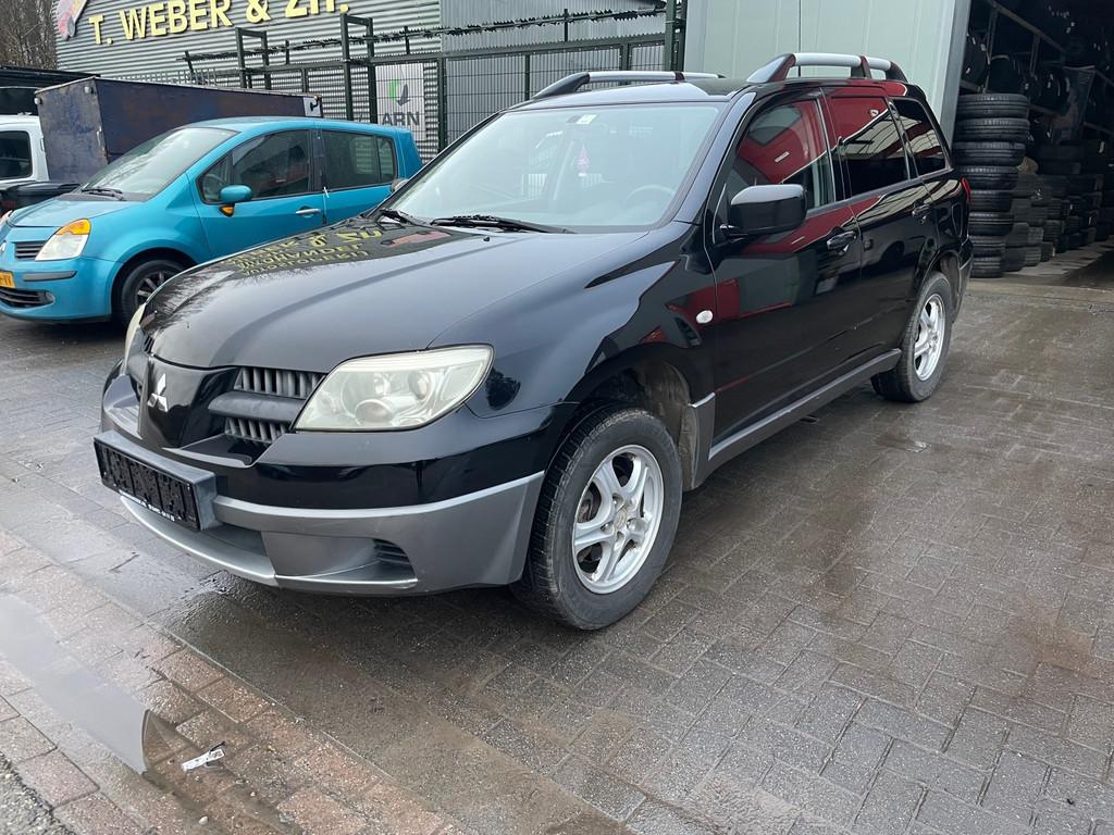 Mitsubishi Outlander 2.0 Invite plus, Voorwielaandrijving, 136 pk, Handgeschakeld, 570 kg