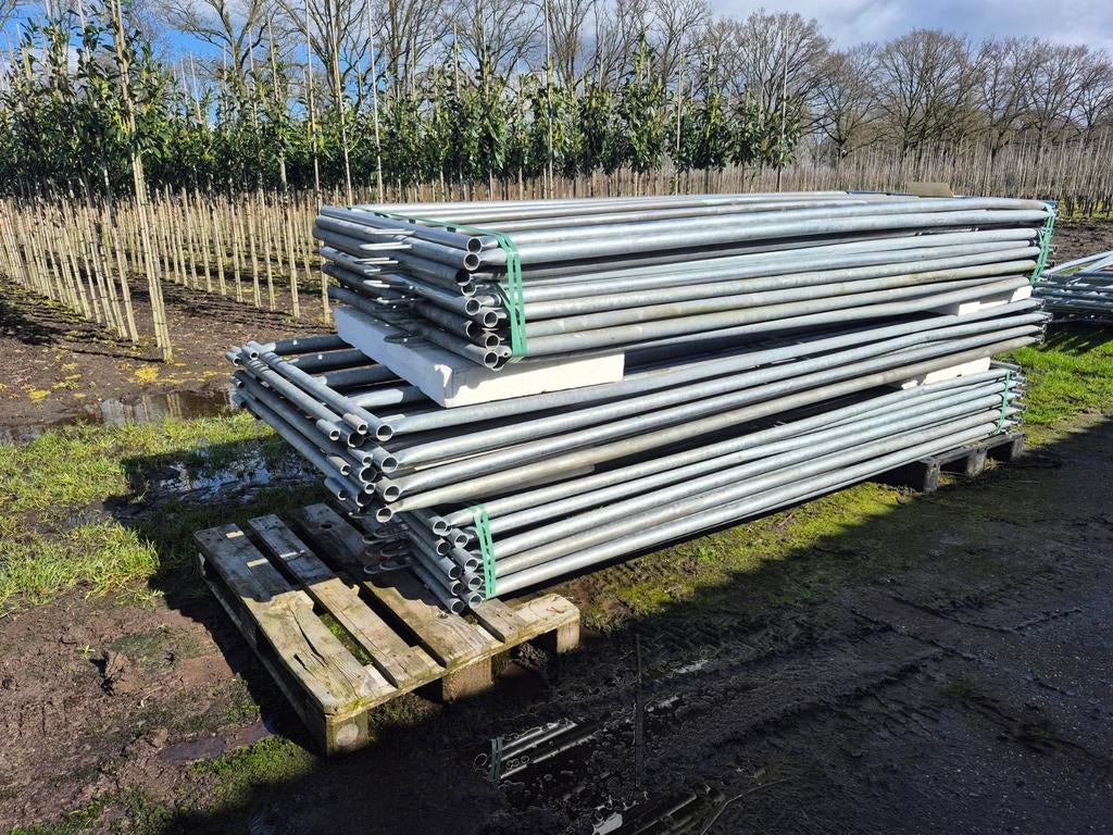 Weidepoorten en Landhekken