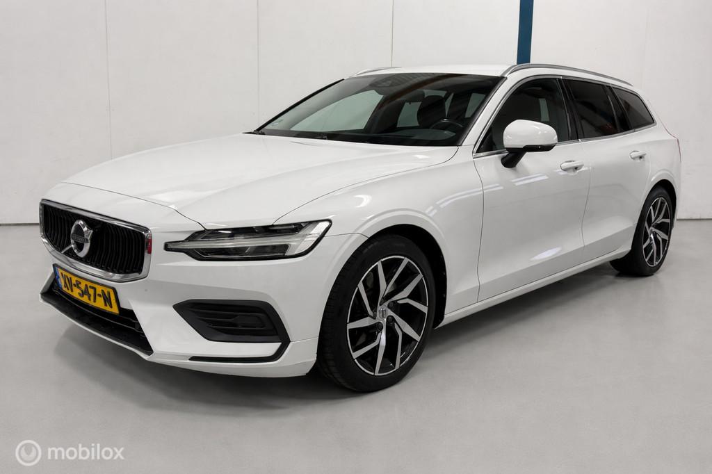 Volvo V60 2.0 T5 Momentum HUD / CARPLAY / TREKHAAK, 15 km/l, Euro 6, 4 cilinders, 1969 cc