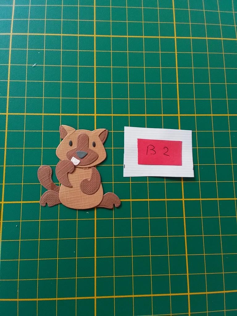 B2 Stansjes bruine kat (4), Ophalen of Verzenden, Nieuw, Kerst, Overige typen