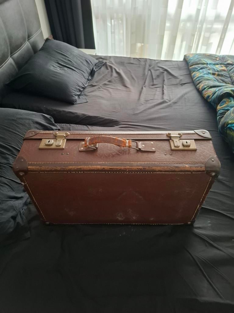 Oud bruin koffertje, 60 x 35 x 17 cm, Ophalen of Verzenden