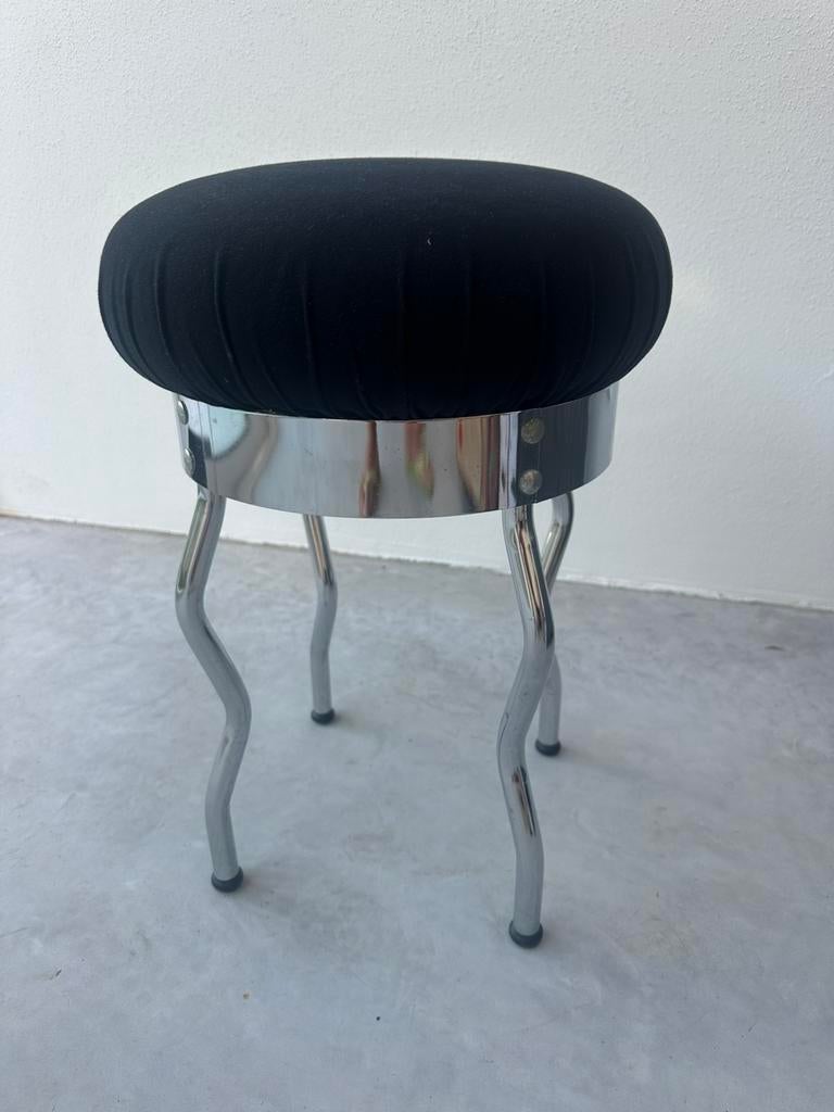 Vintage Krukje - Space Age Design Zwart Velours & Chroom, Huis en Inrichting, Krukjes, Ophalen of Verzenden, Zo goed als nieuw