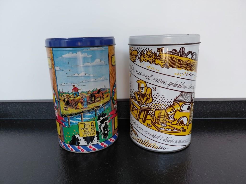 2 vintage beschuitbussen van Uw Echte bakker, Verzamelen, Blikken, Ophalen of Verzenden, Overige