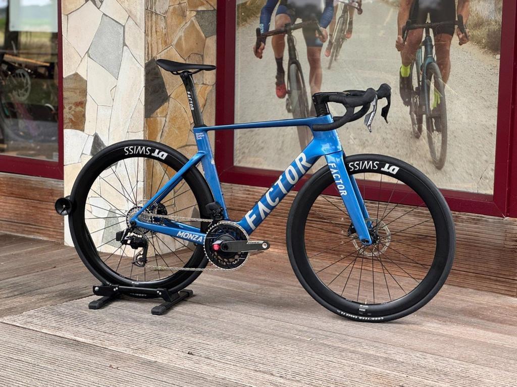 Factor Monza (90x400) Solar Blue 54cm 2025, Overige merken, -, - 0
-, NL, Nieuw