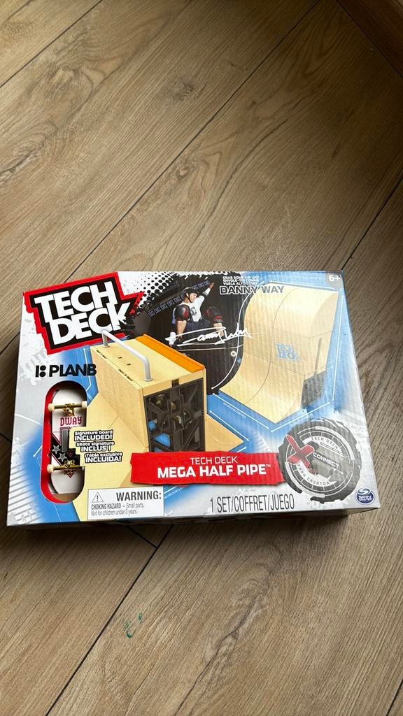 Mega half pipe tech deck nieuw in doos skateboard baan, Ophalen of Verzenden, Zo goed als nieuw