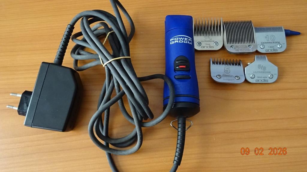 Andis powergroom met een set scheerbladen z.g.a.n., Dieren en Toebehoren, Honden-accessoires, Ophalen of Verzenden, Zo goed als nieuw