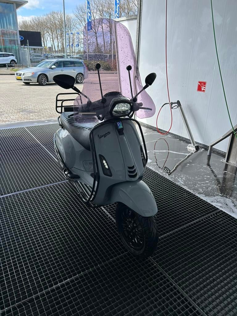 Vespa sprint nardo grey, Ophalen of Verzenden, Zo goed als nieuw, Benzine, Vespa S