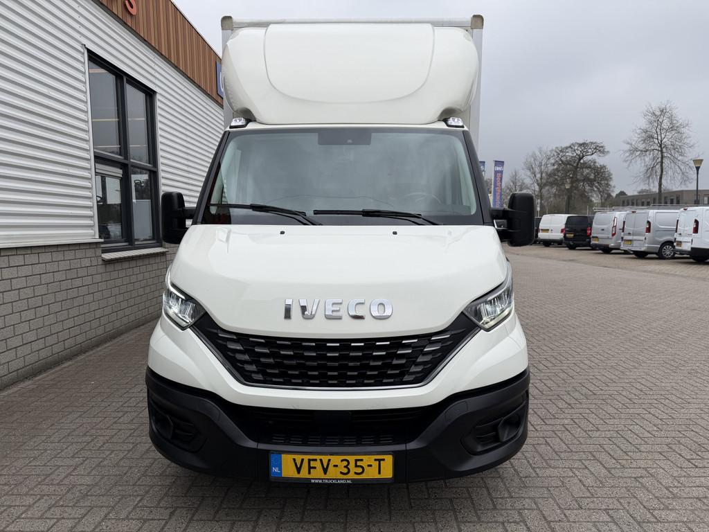 Iveco 40C18 automaat 3.0L / dubbellucht / luchtvering / trek, Auto's, Bestelauto's, Automaat, Stof, Gebruikt, 4 cilinders