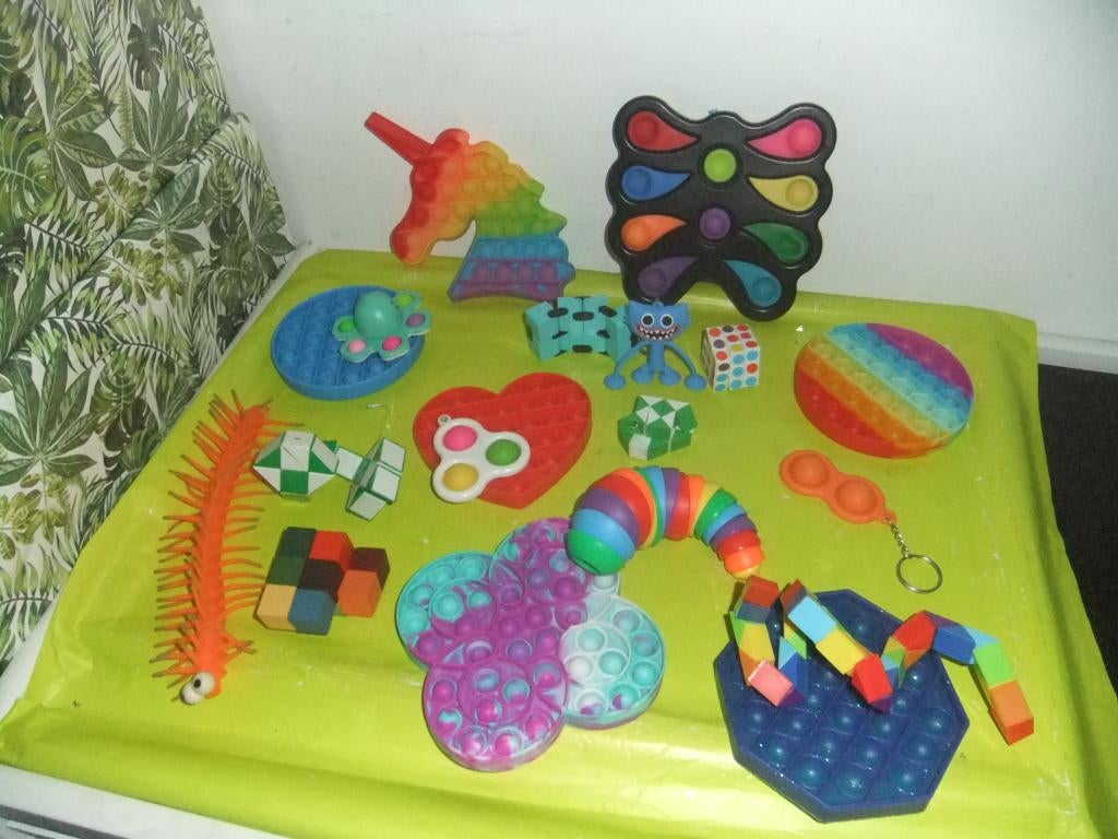 SPEELGOED SET LEUK VOOR KINDER VERJAARDAG FEESTJE SAMEN 0,95, Ophalen, Gebruikt, Feestartikel, Verjaardag