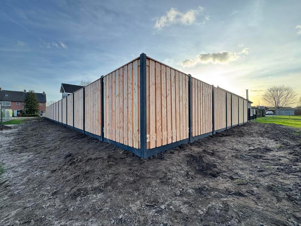 Grenen hout/beton schutting €95 p/m inclusief montage, Tuin en Terras, 6 meter of meer, Ophalen of Verzenden, Hout, 1 tot 2 meter