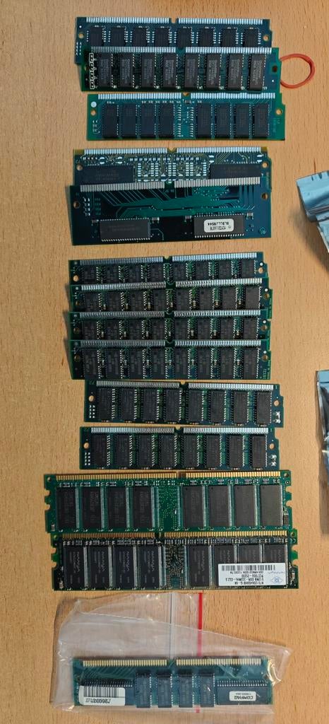 Diverse computer geheugen modules (RAM), Computers en Software, RAM geheugen, Ophalen of Verzenden, DDR, Desktop, Gebruikt