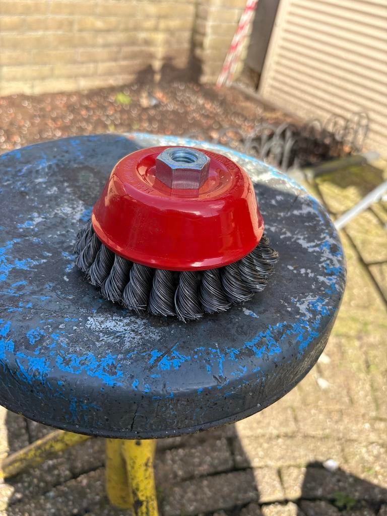 Komborstel / Staalborstel voor de Haakse Slijper, Ophalen, Nieuw, Minder dan 700 watt, Haakse handslijpmachine