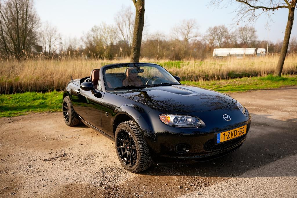 Mazda MX-5 NC 1.8 Exclusive – Hardtop – Dealer onderhouden!, Achterwielaandrijving, 4 cilinders, Cabriolet, 1055 kg