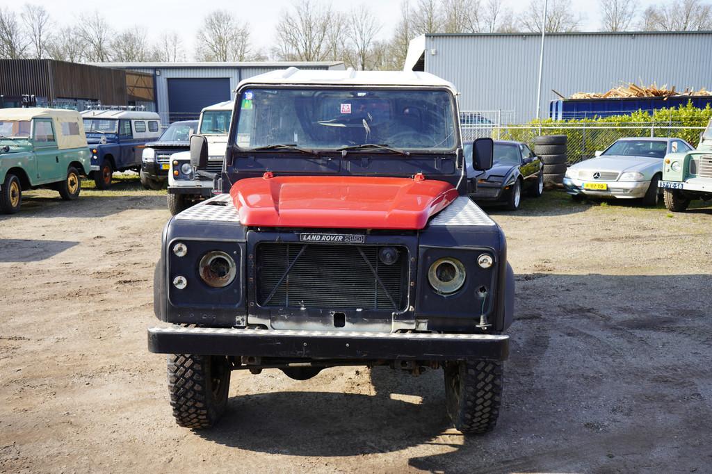 Land Rover Defender v8 110 Stationwagon (bj 1988), Auto's, Land Rover, 116 pk, Wit, Bedrijf