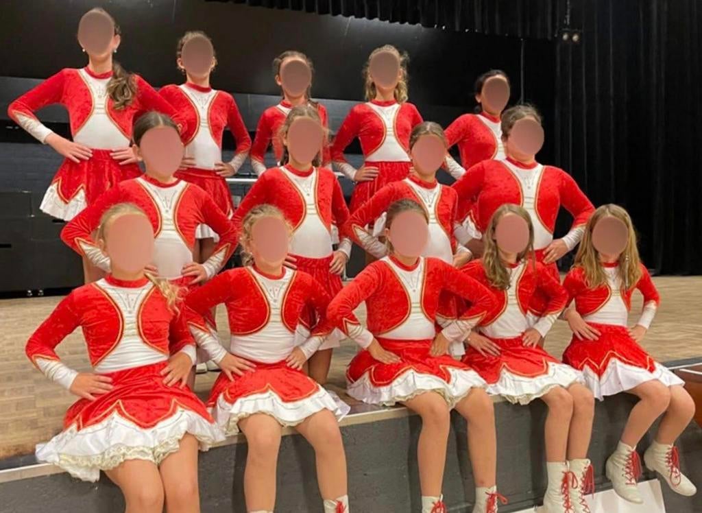 Unieke complete set – 14 dansmarietjes / dansgarde pakjes., Sport en Fitness, Dansen, Gebruikt, Kleding, Ophalen of Verzenden