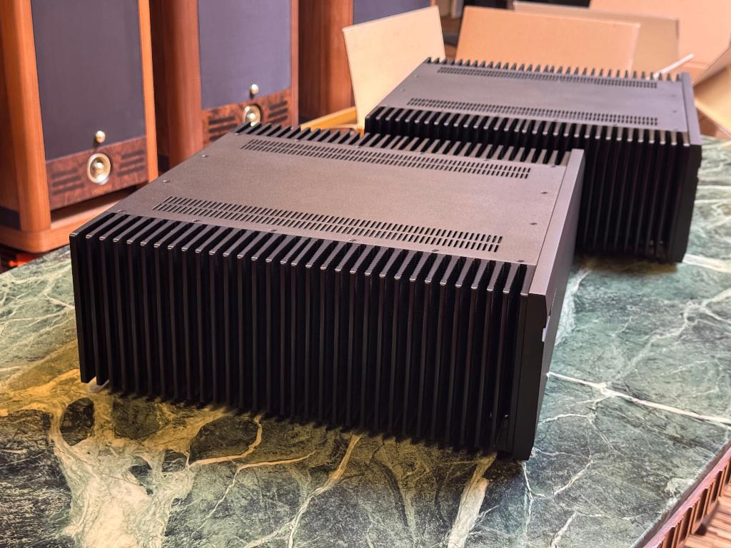 Musical Fidelity M8-700M / Monoblokken, Overige merken, Gebruikt, Ophalen of Verzenden, 120 watt of meer