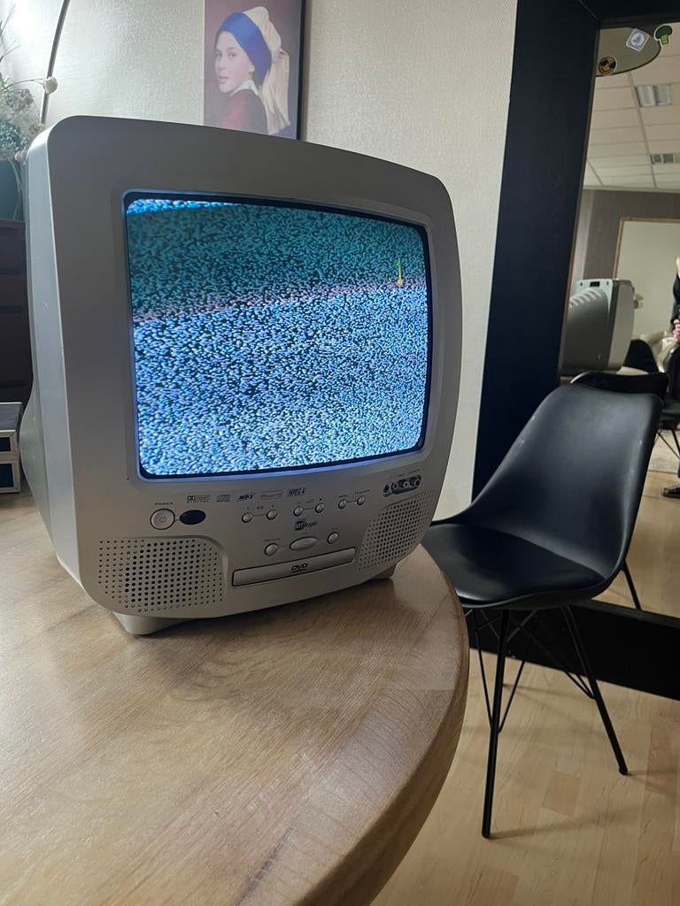 Beeldbuis tv met ingebouwde dvd speler, Ophalen