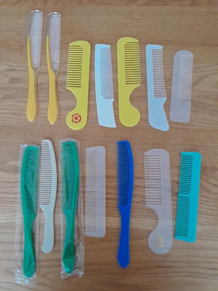 14 kammen samen voor 1 euro , kam, Ophalen of Verzenden, Nieuw, Kam of Borstel