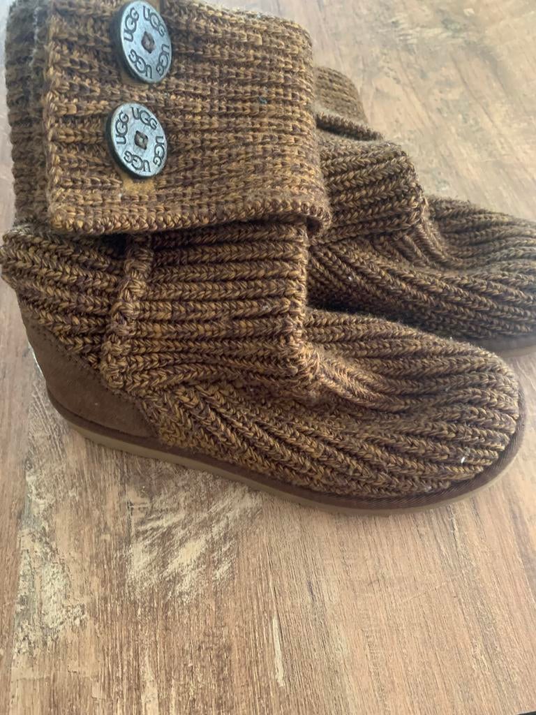 Nette gebreide Uggs mt 36, Ophalen of Verzenden, Gedragen, Bruin