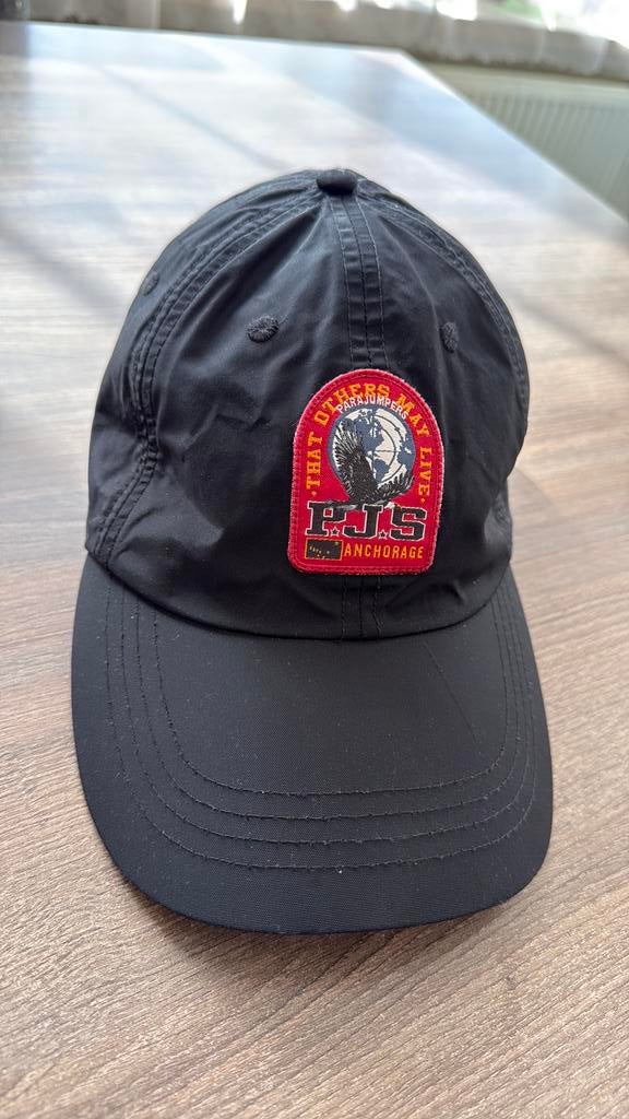 Parajumpers pet, Ophalen of Verzenden, Zo goed als nieuw